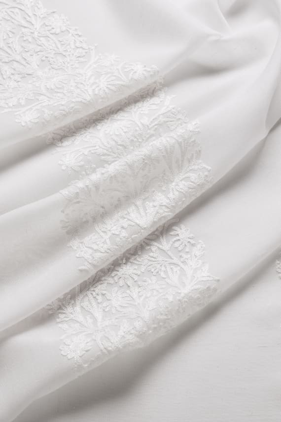 BLACKTHORN STRIPE SHEER luonnonvalkoinen
